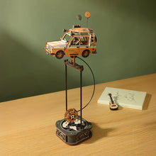 Lade das Bild in den Galerie-Viewer, Road Tripper
